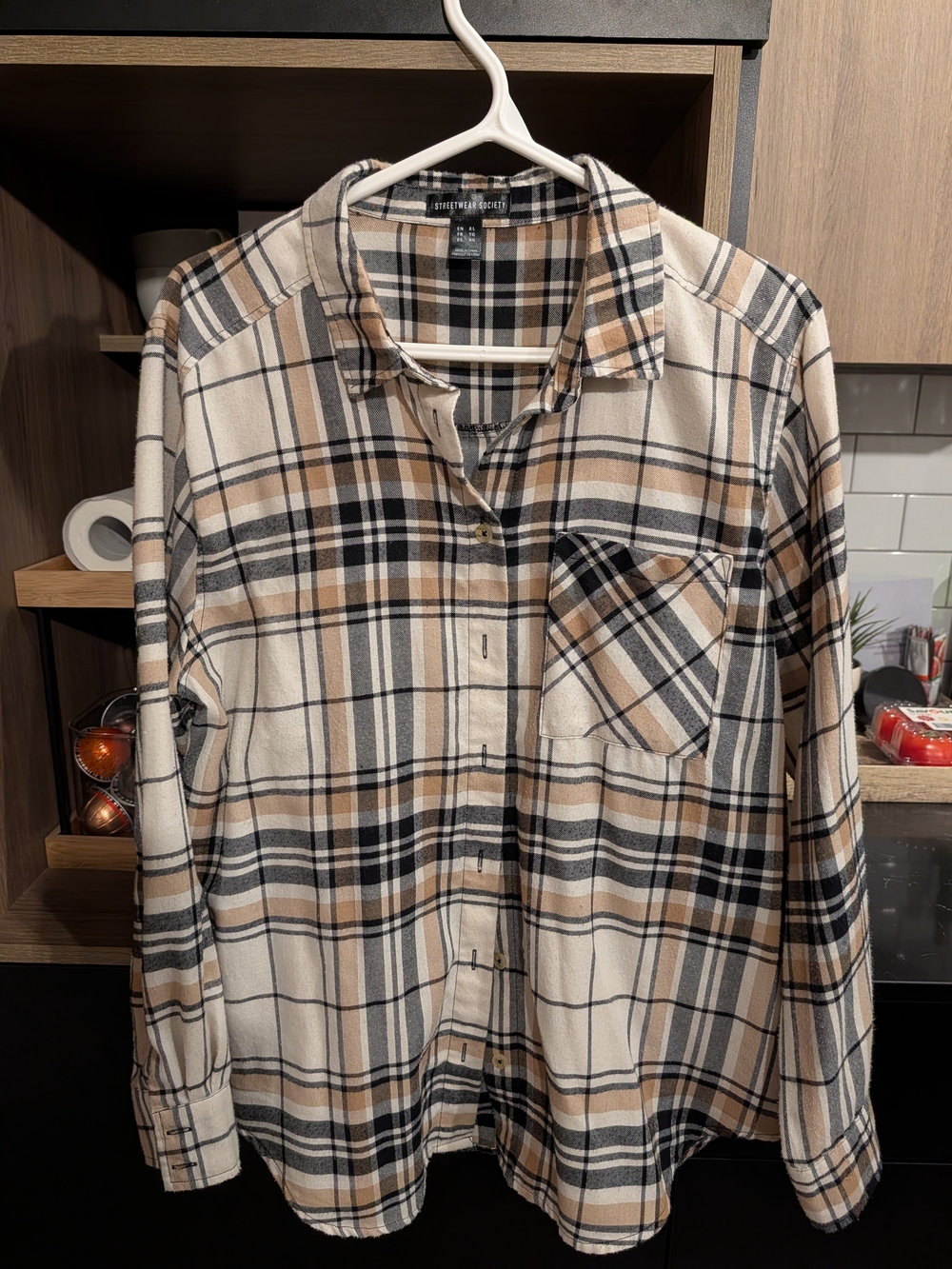 Streetwear Society Women’s Beige & Black Plaid Button-Up Shirt